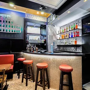 Alessandro Palace & Bar Vandrarhem Rom